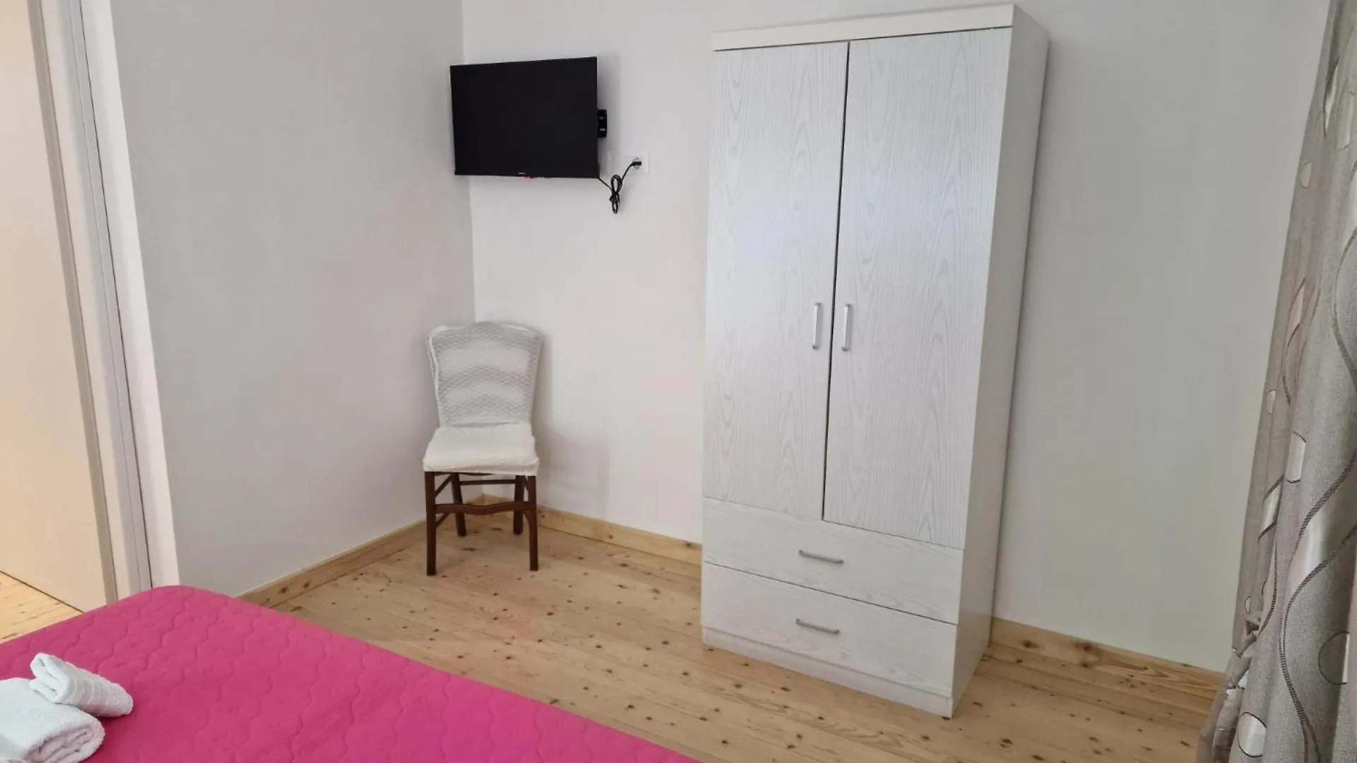 B & B Da Rosa Petrosino Bed & Breakfast